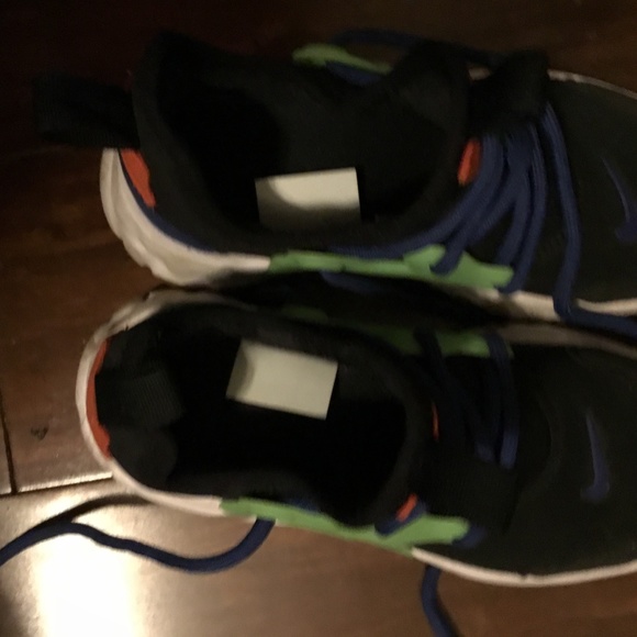Youth shoes